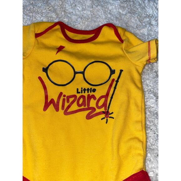 Lot of 2 sz. 6/9 mo. Wizarding world of Harry Potter tops. Grt. Cond - Picture 6 of 10